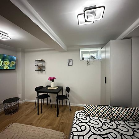 Skwerowa Nest Apartman Krakkó Kültér fotó